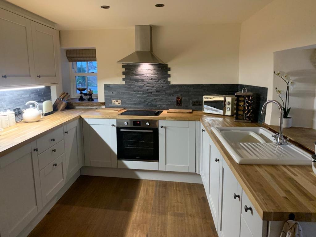 Austwick 5 Star Cottage On The Green With Log Burner - Dog Friendly מראה חיצוני תמונה